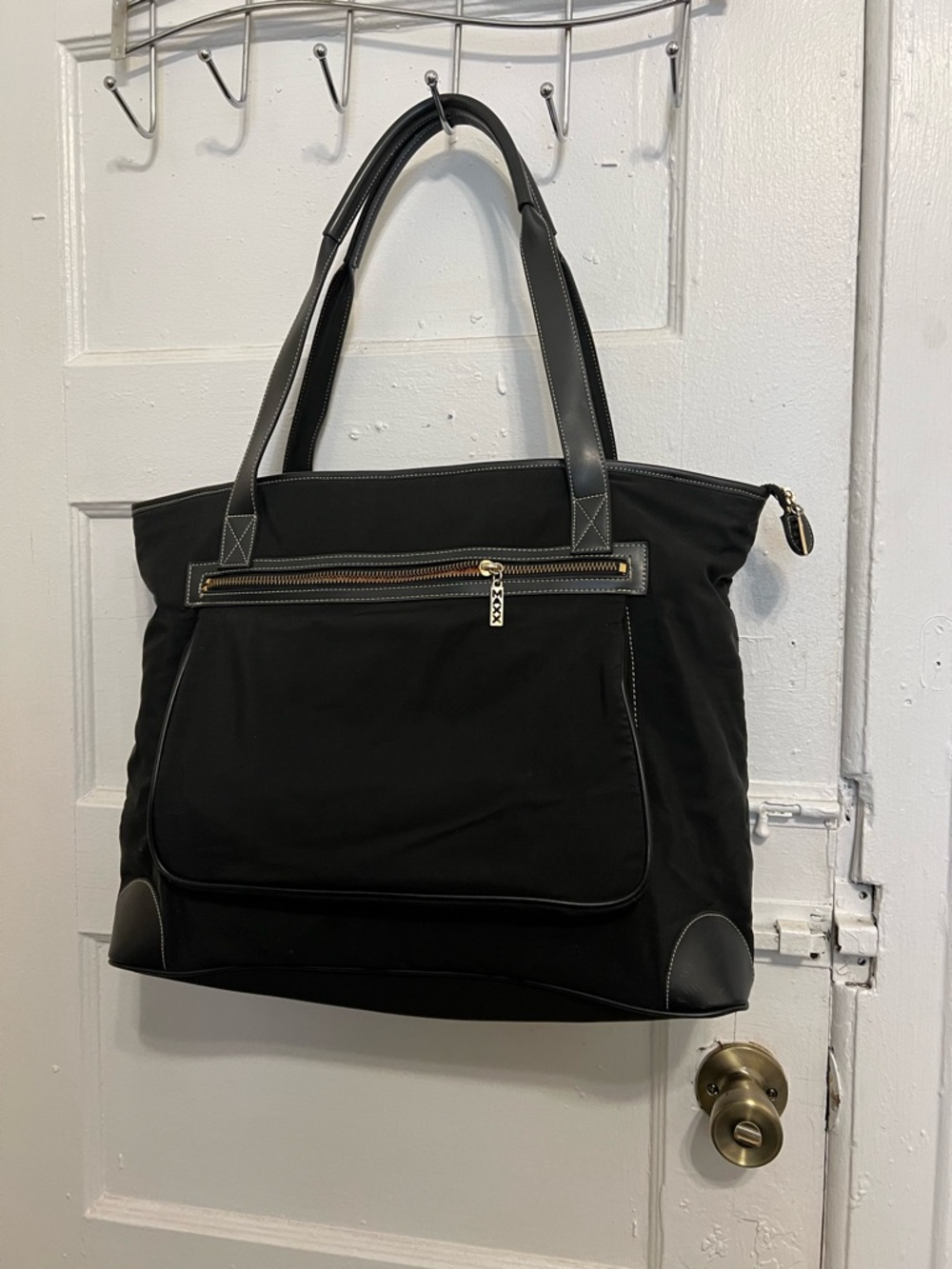 Vintage Maxx New York Black Laptop Tote with Front Zip Pocket